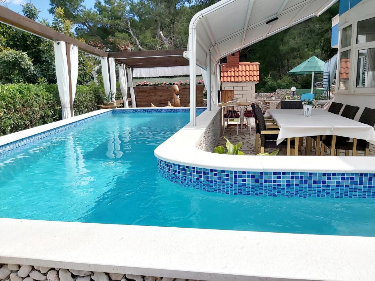 Villa Kale Apartments 斯拉汀 外观 照片