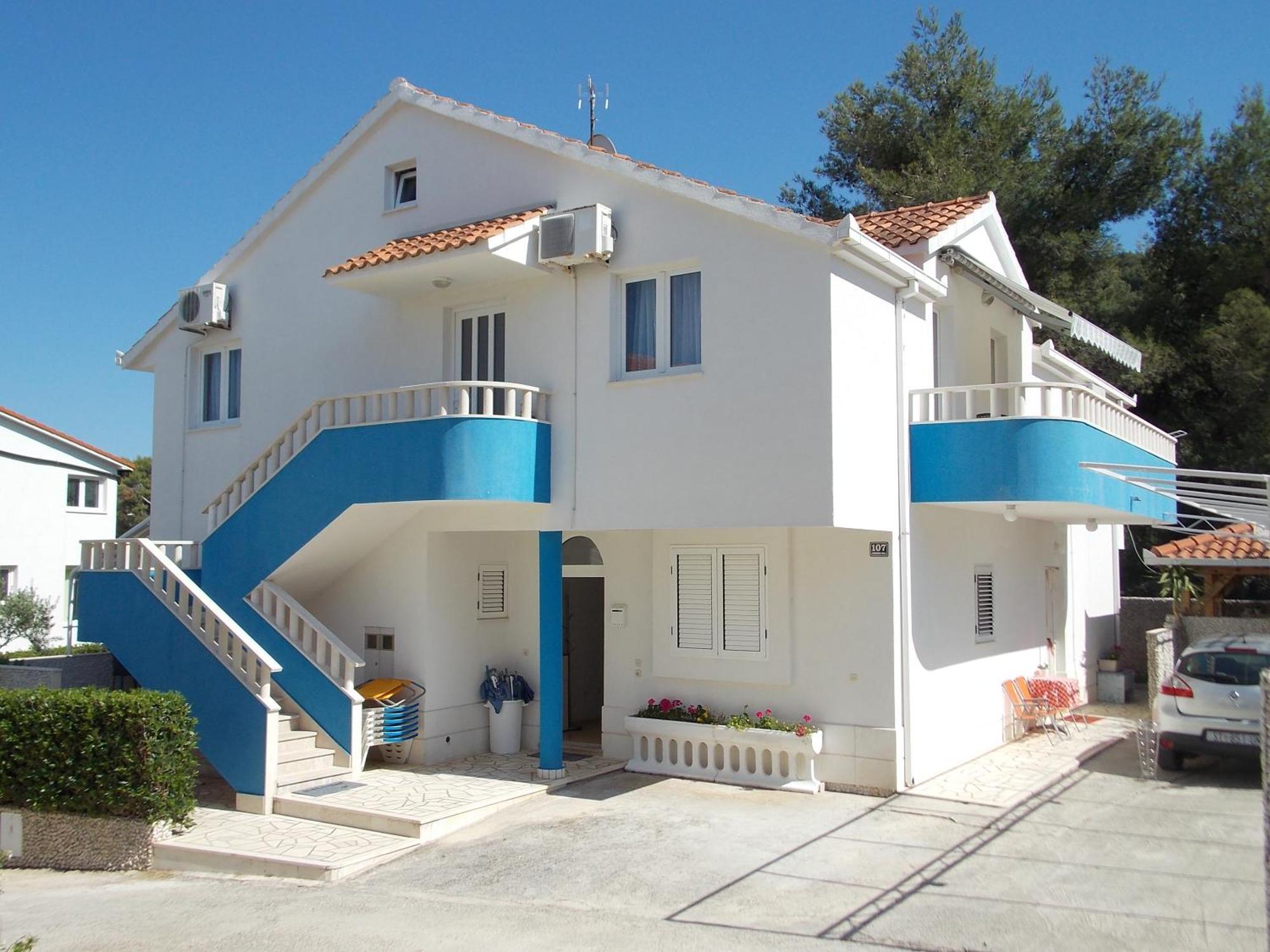 Villa Kale Apartments 斯拉汀 外观 照片